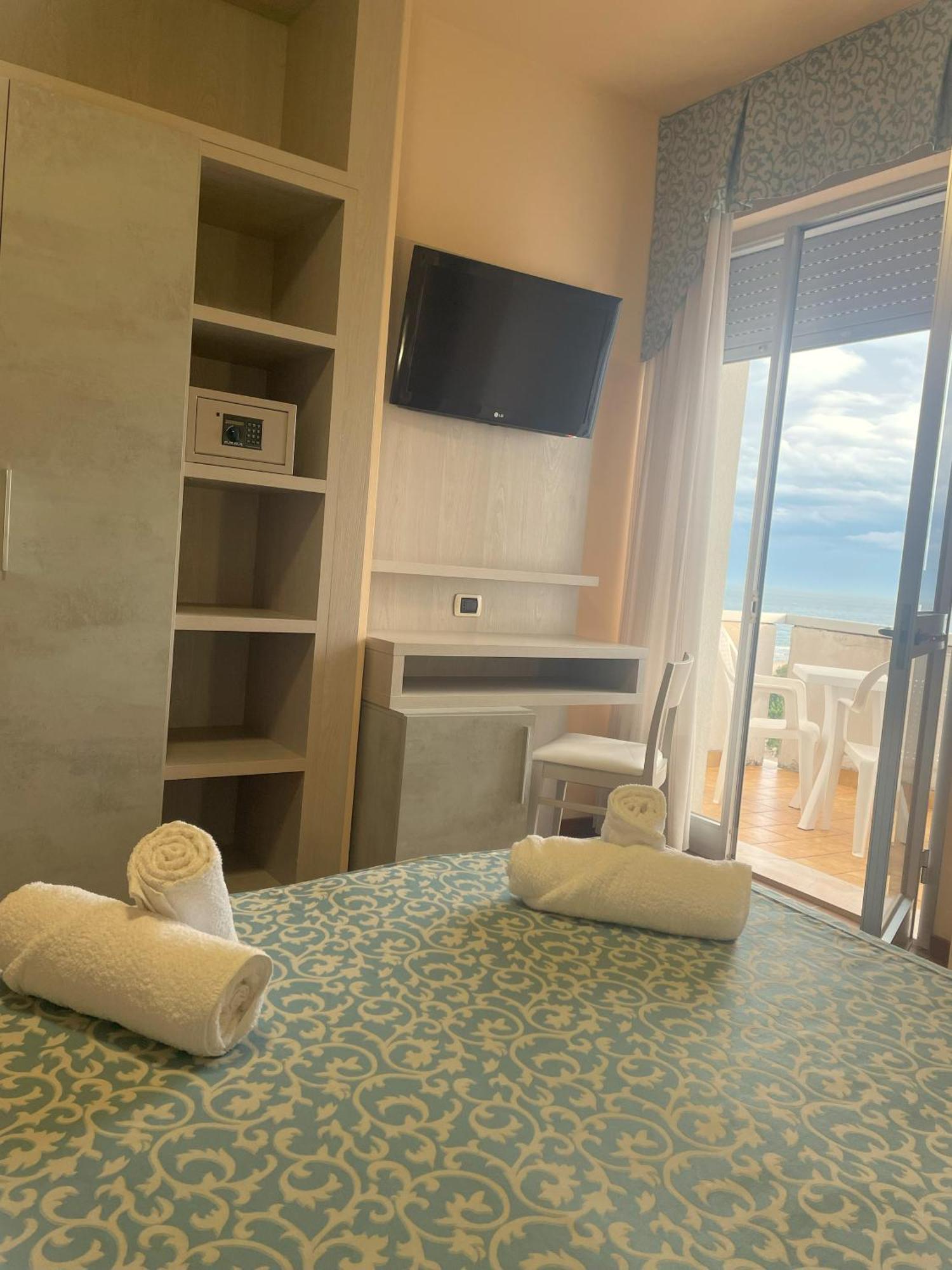 Hotel Costa Verde トルトレート エクステリア 写真